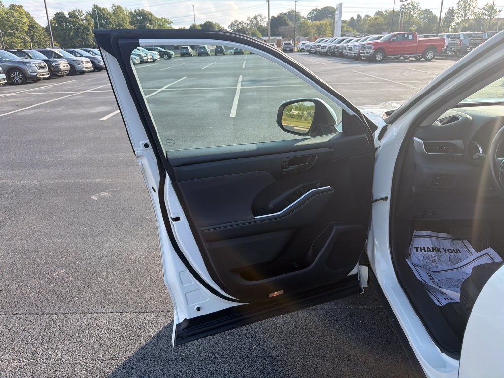 Used 2021 White Toyota LE image 13