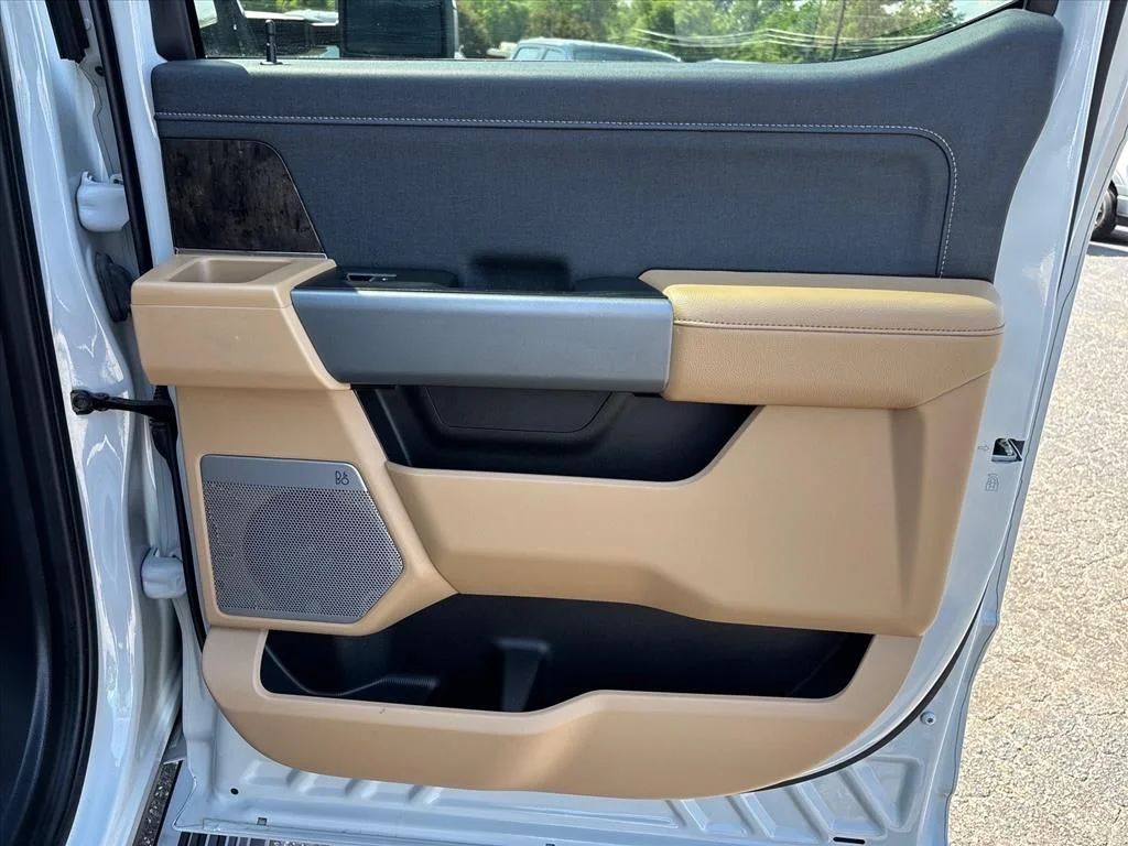 Used 2025 White Ford Lariat image 14