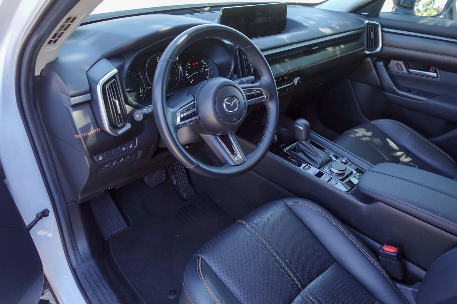 Certified Used 2025 Wind Chill Pearl Mazda Premium image 11