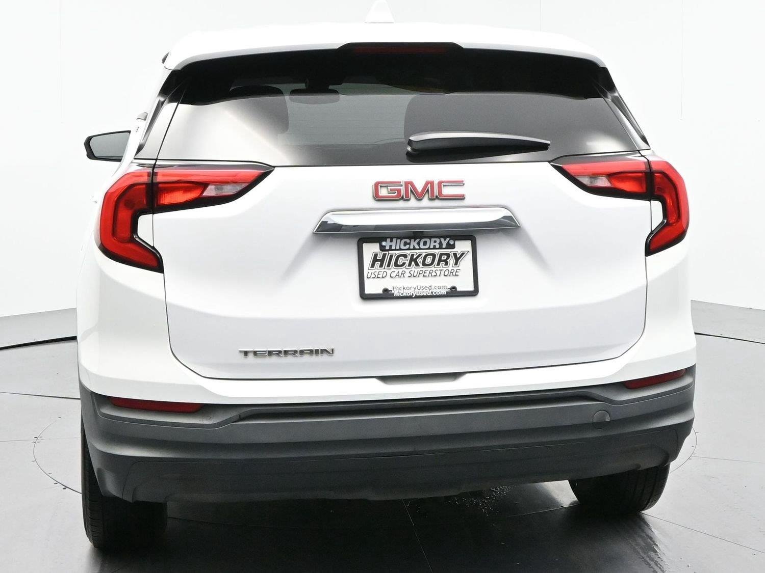Used 2020 Summit White GMC SLE image 6