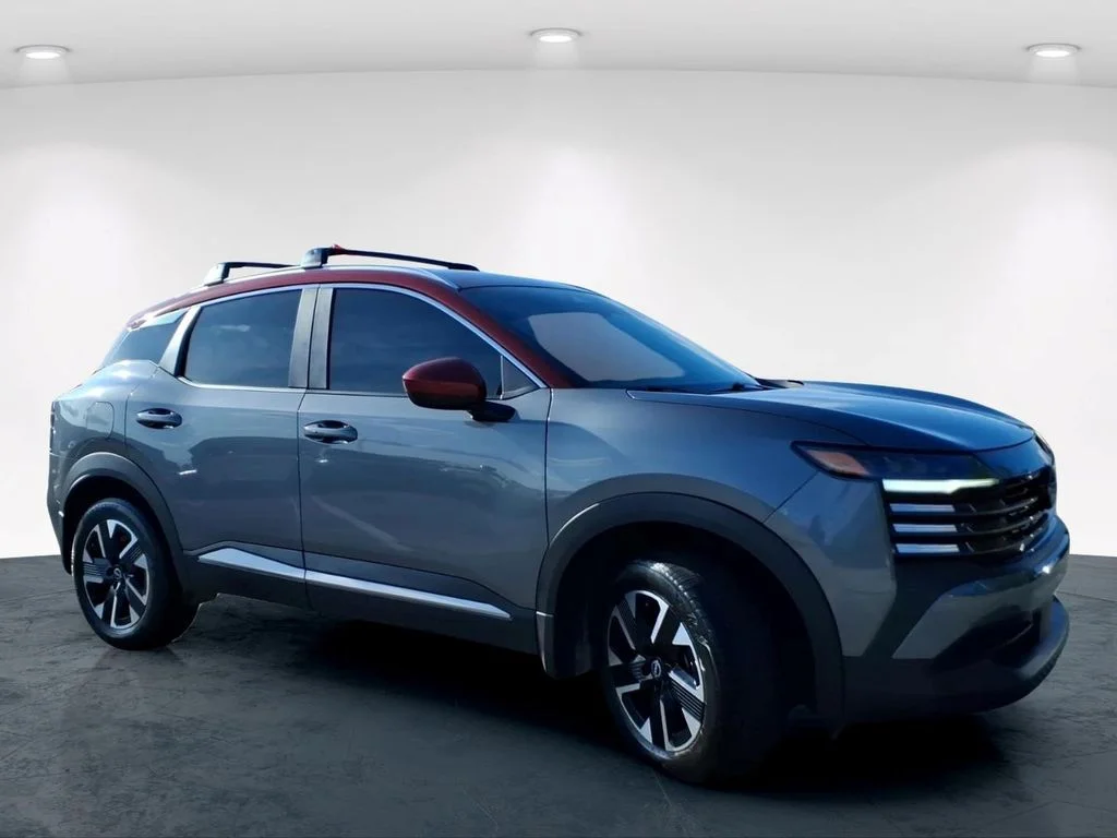 Used 2026 Gray Nissan SV image 5