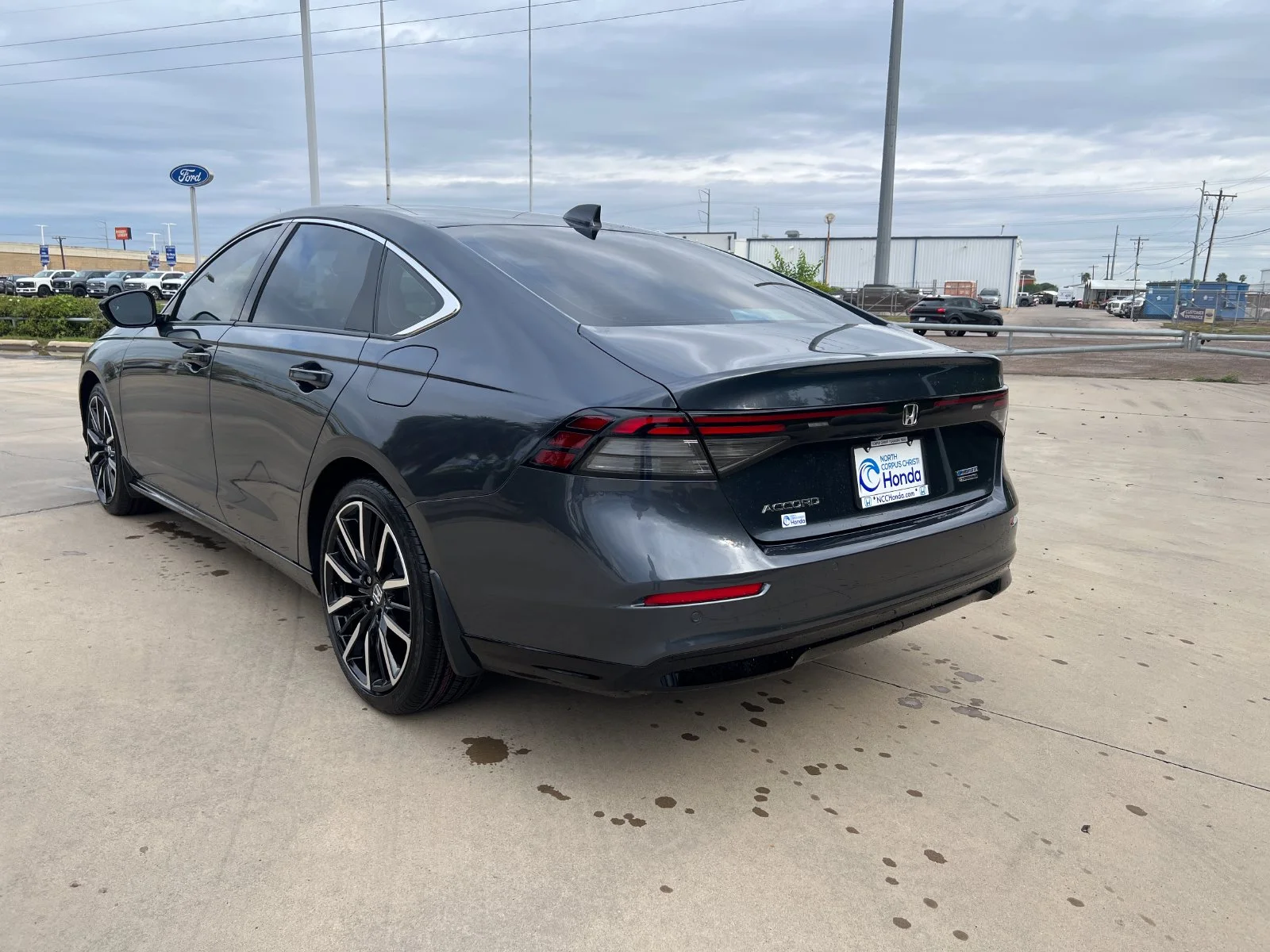 New 2026 Meteorite Gray Metallic Honda Touring image 3