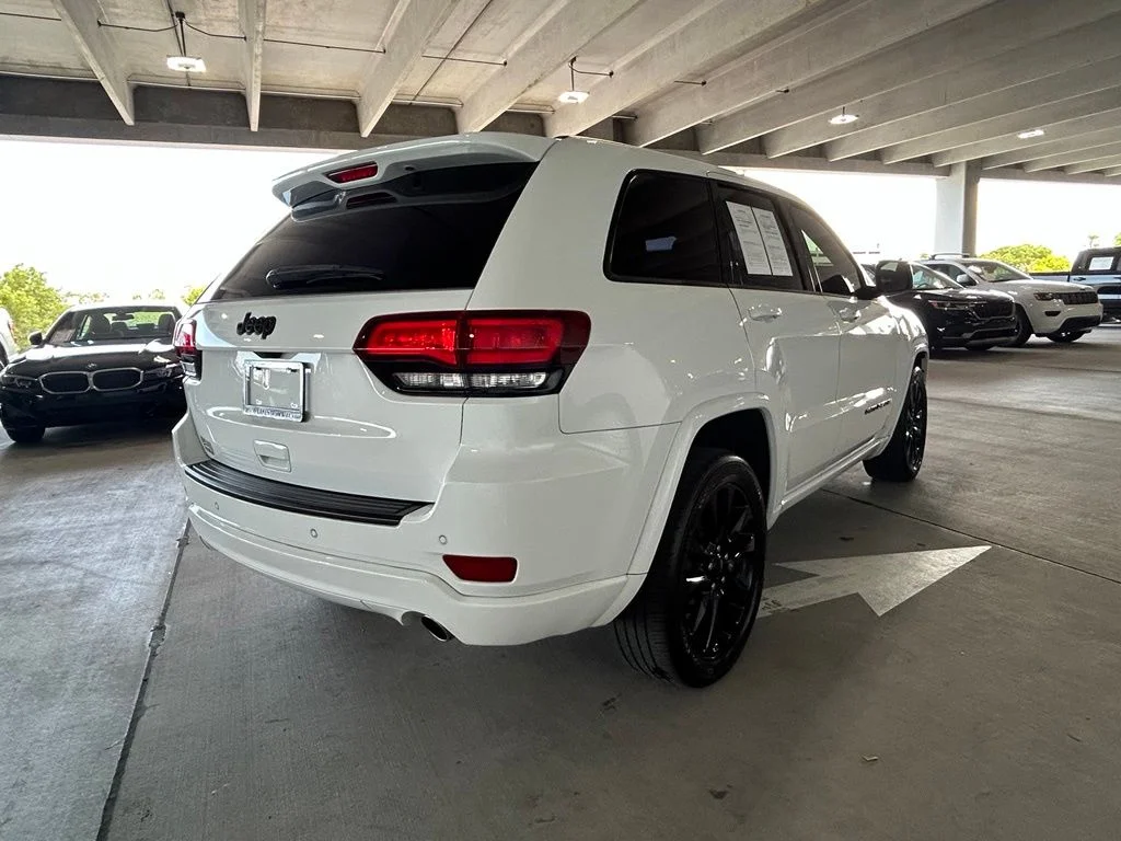 Used 2020 Bright White Clearcoat Jeep Altitude image 5