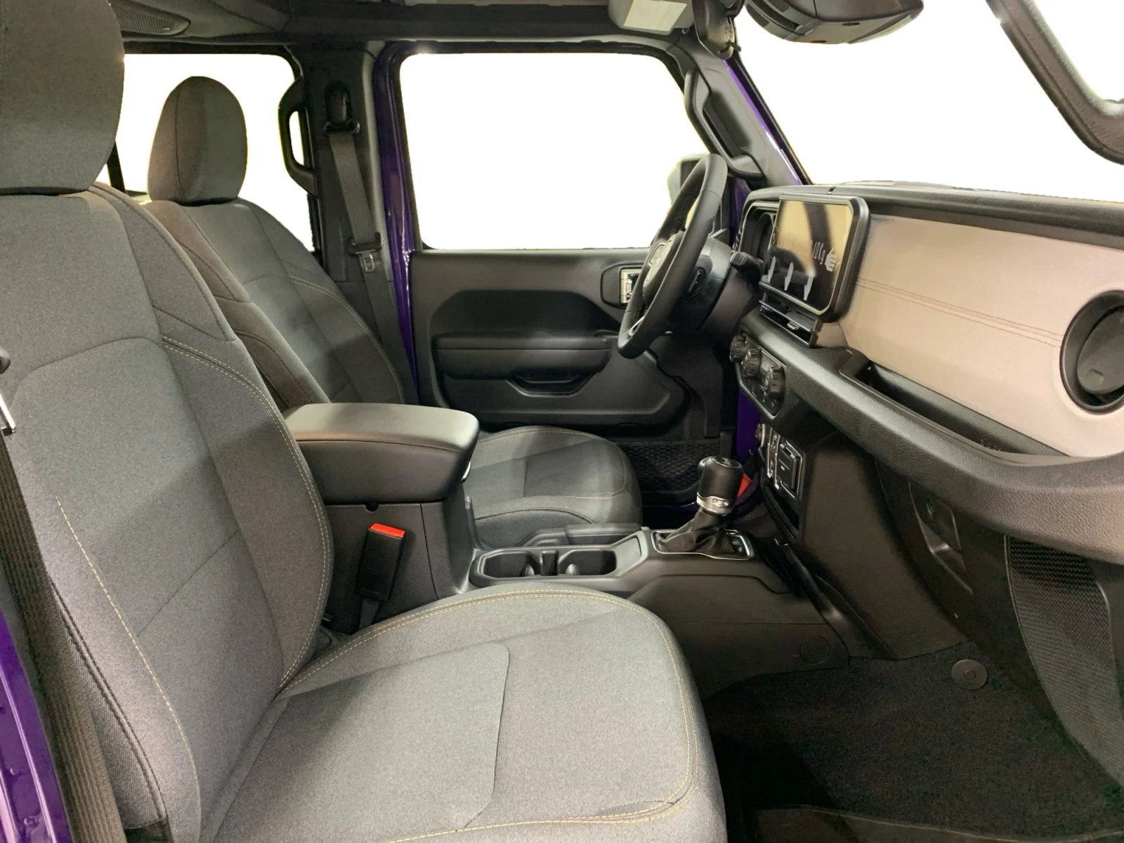 New 2026 REIGN Jeep Sport S image 17