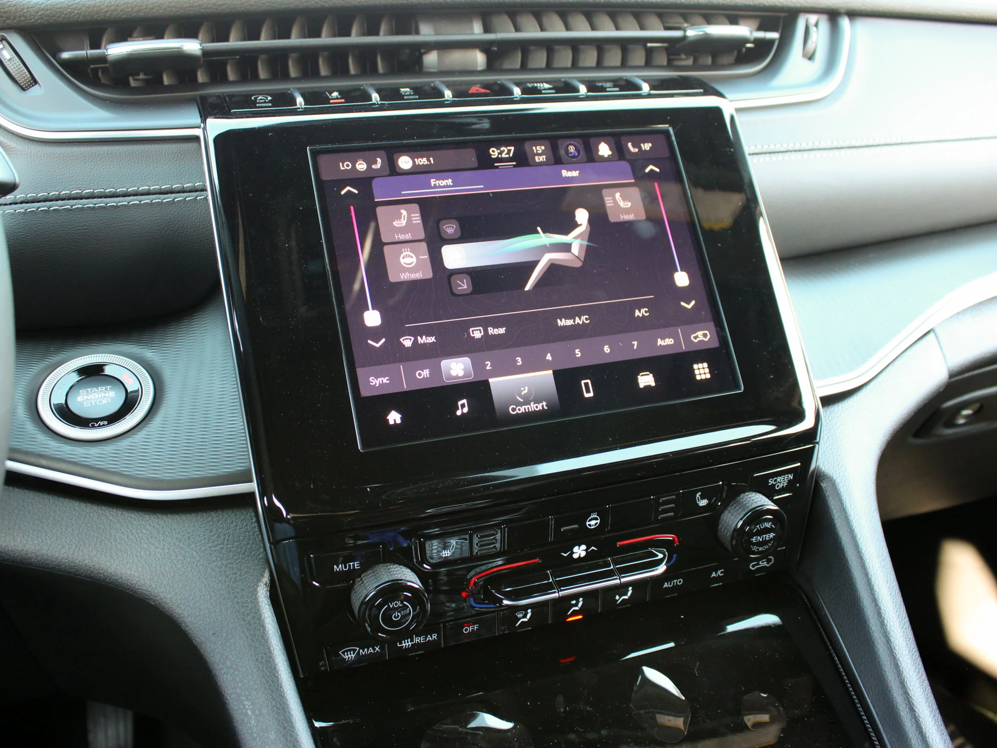 Used 2025 Grey Jeep Altitude* 4x4, Sunroof, Heated Leather, Wireless Charging Pad image 16