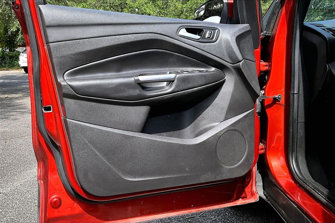 Used 2019 Orange Ford SEL image 17