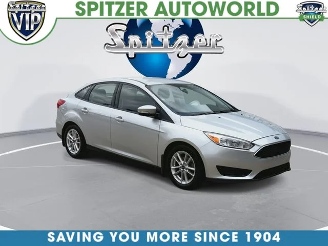 Used 2016 Silver Ford SE image 3