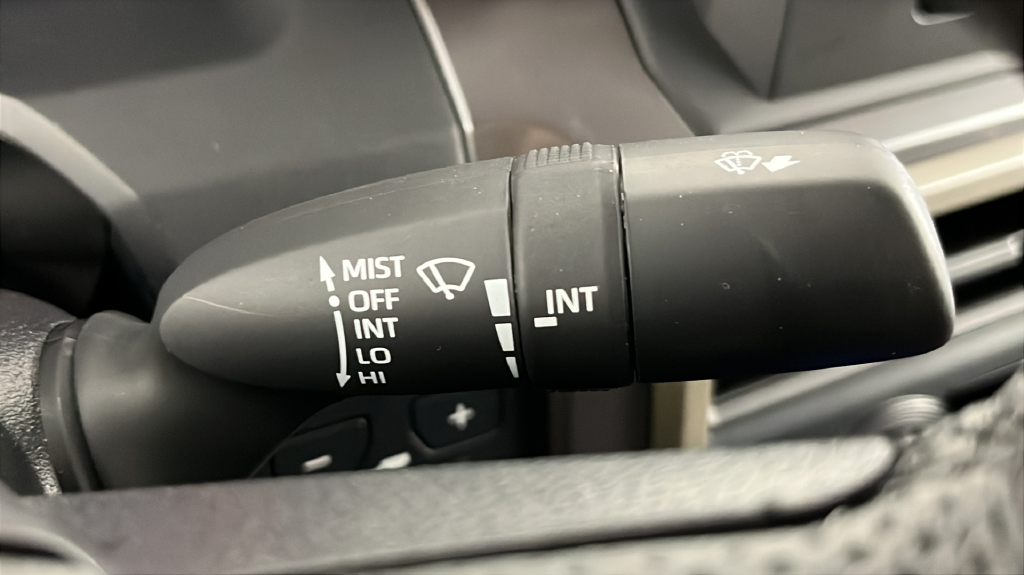 2025 Toyota Tacoma SR5 - Photo 27