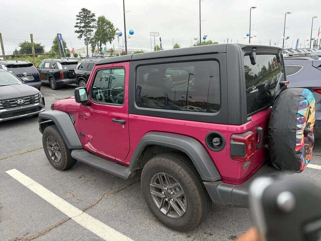 Used 2024 Red Jeep Sport S image 3