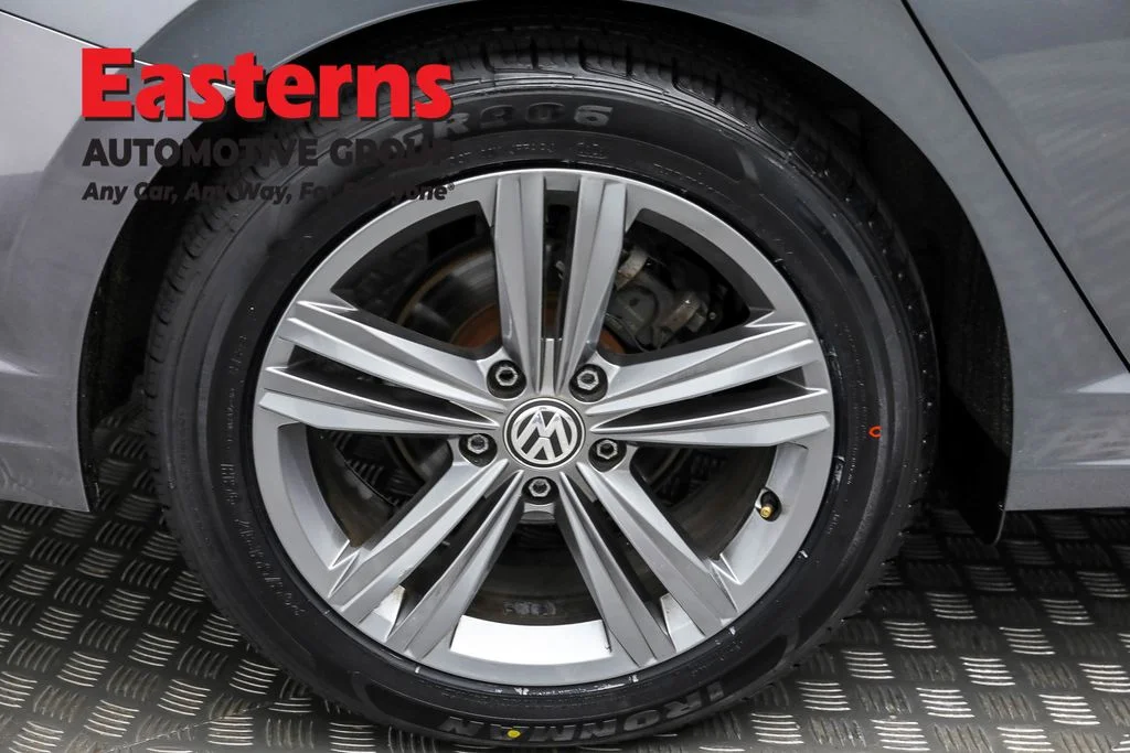 Used 2021 Gray Volkswagen R-Line image 27