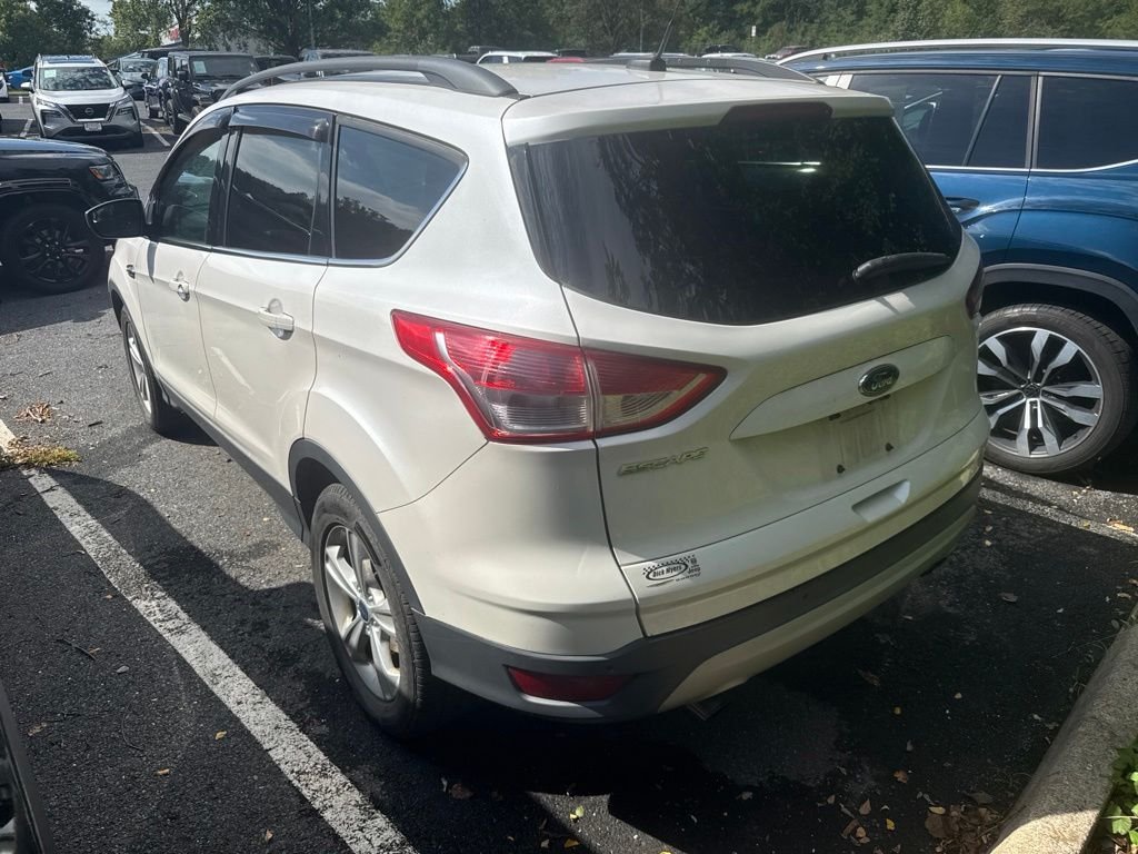 Used 2015 White Ford SE image 2