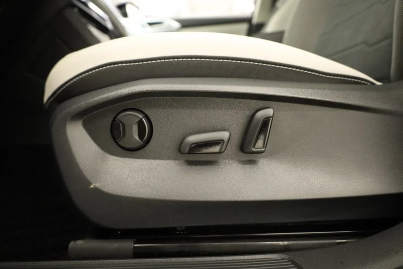 2026 Volkswagen Taos SE - Photo 11