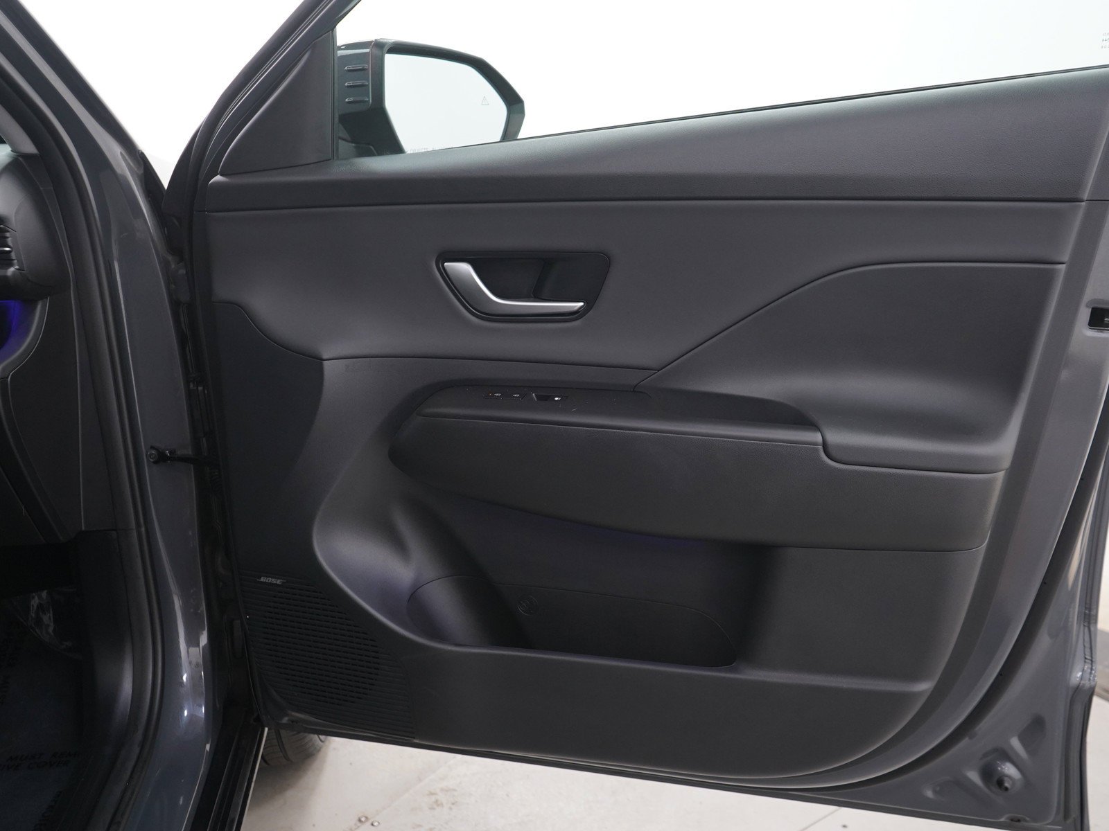 2025 Hyundai Kona Limited - Photo 9