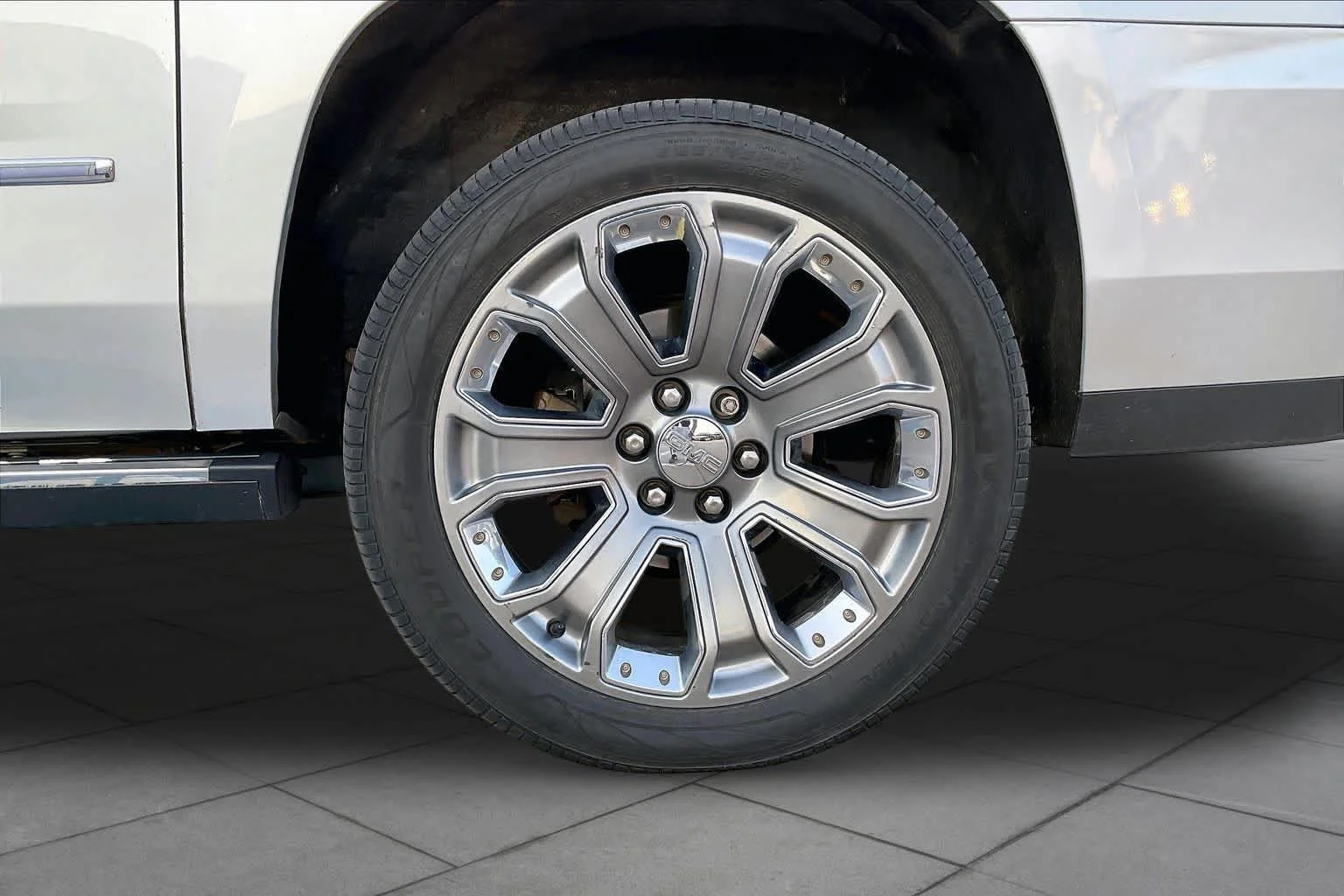 Used 2015 QUICKSILVER METALLIC GMC Denali image 8