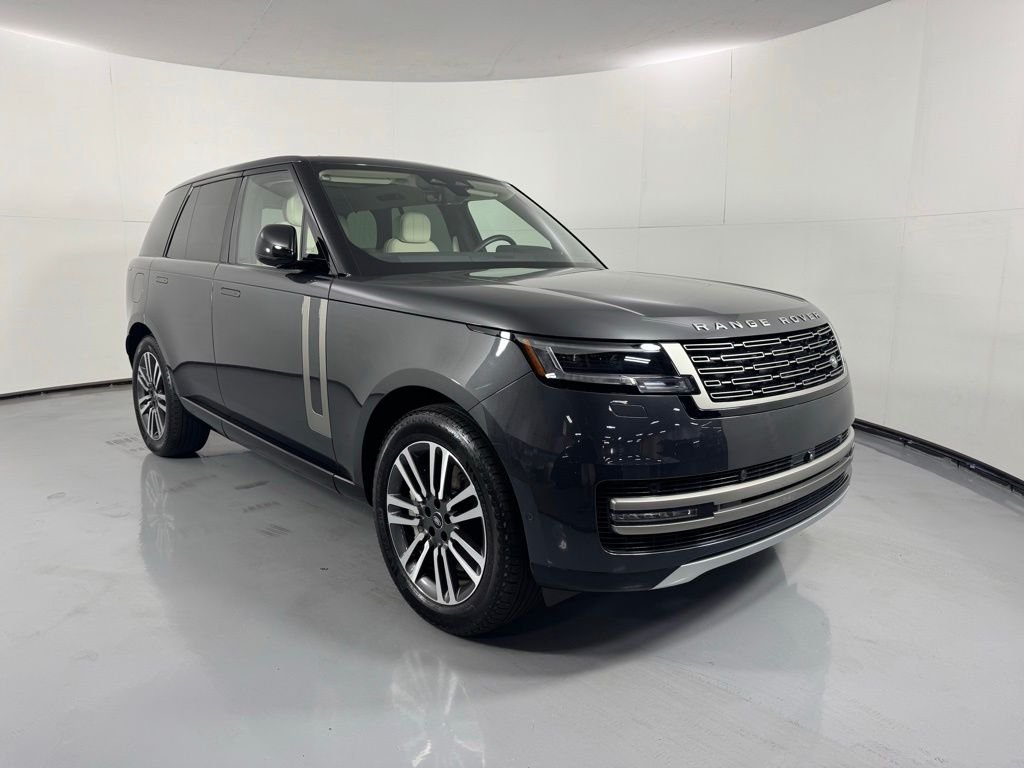 Used 2024 Carpathian Gray Premium Metallic Land Rover SE image 4