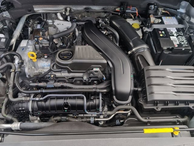 2025 Volkswagen Taos SE - Photo 28
