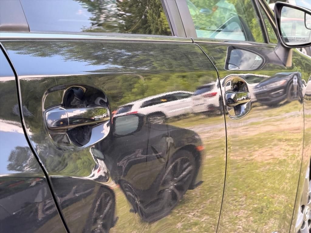 Used 2013 Black Toyota LE image 14
