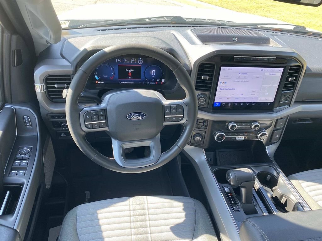 Certified Used 2024 Avalanche Ford XLT image 16