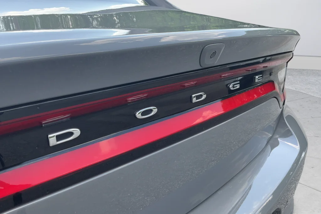 Used 2023 Gray Dodge SXT image 29