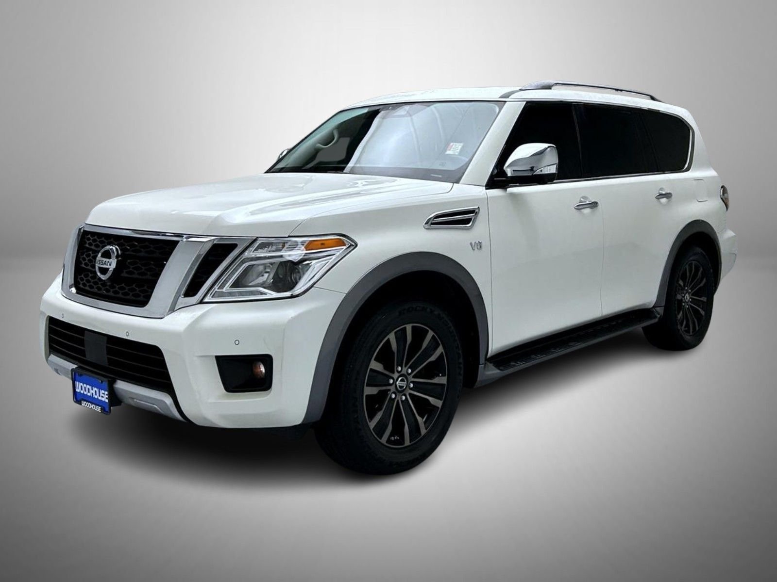 Used 2018 Pearl White Nissan Platinum image 1