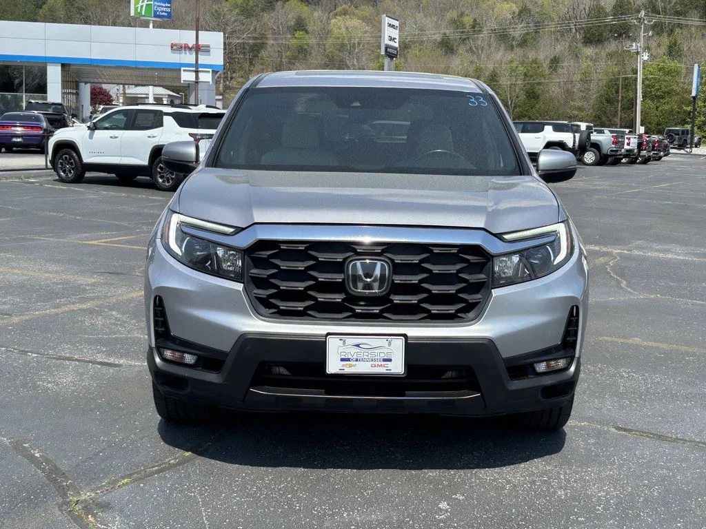 Used 2022 Silver Honda EX-L image 5