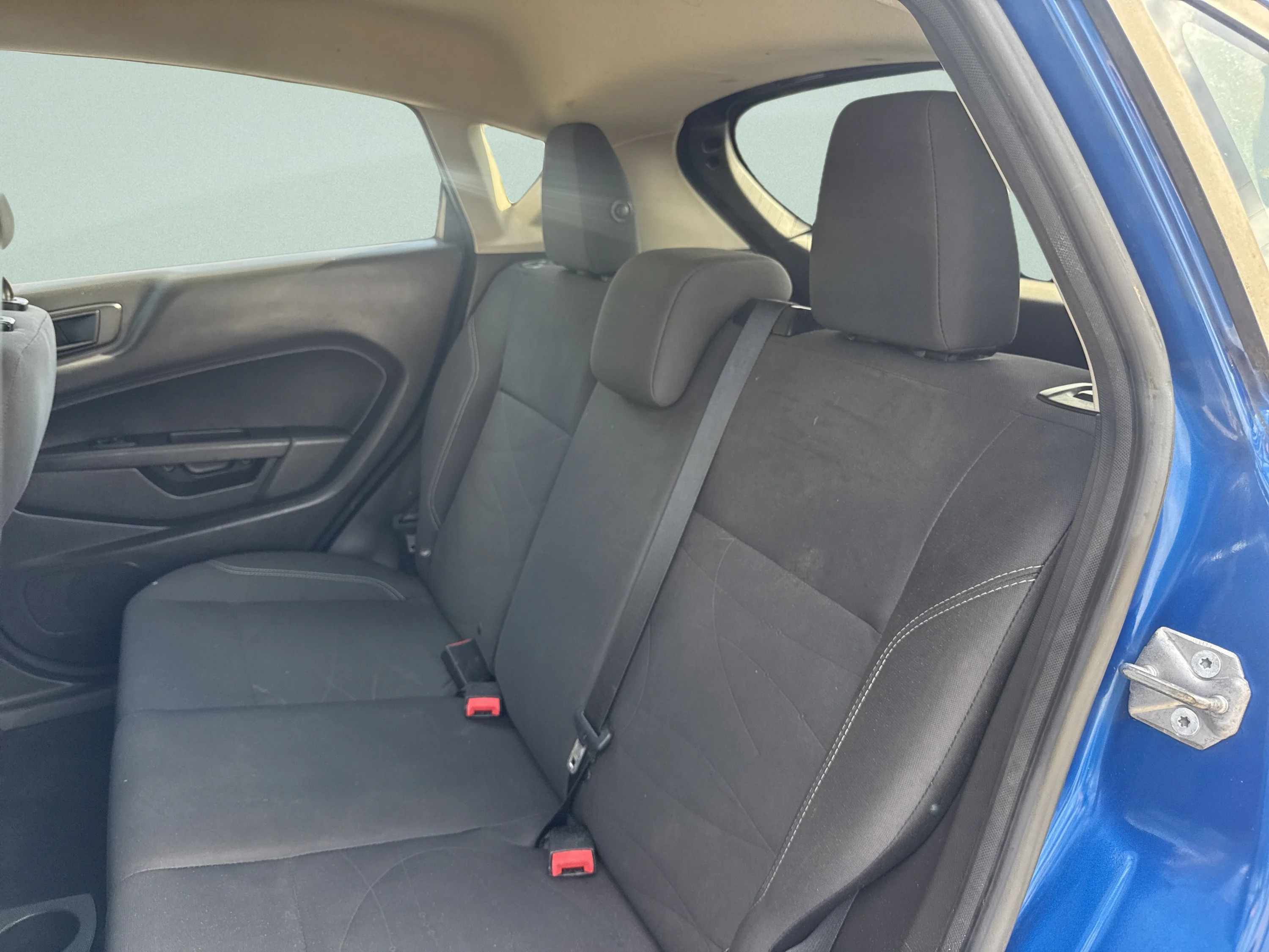 Used 2018 Lightning Blue Metallic Ford SE image 23