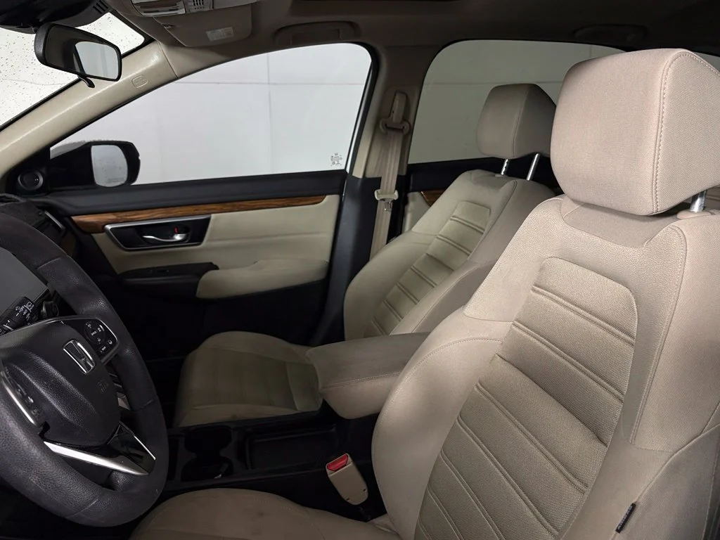Used 2017  Honda EX image 16