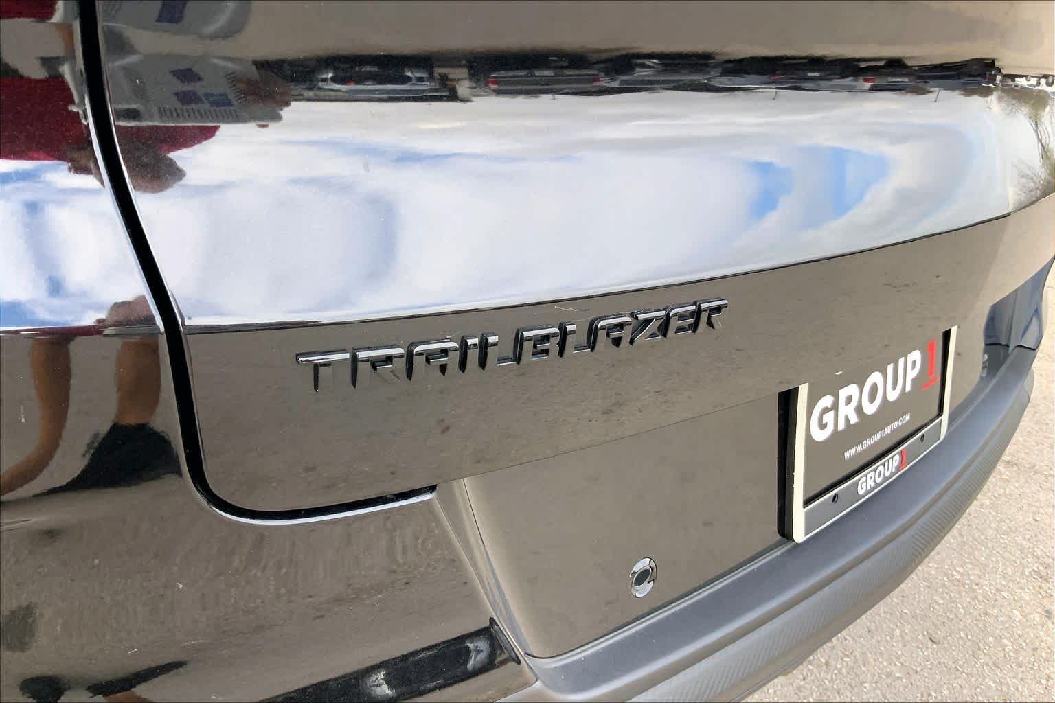 Used 2021 Mosaic Black Metallic Chevrolet RS image 30