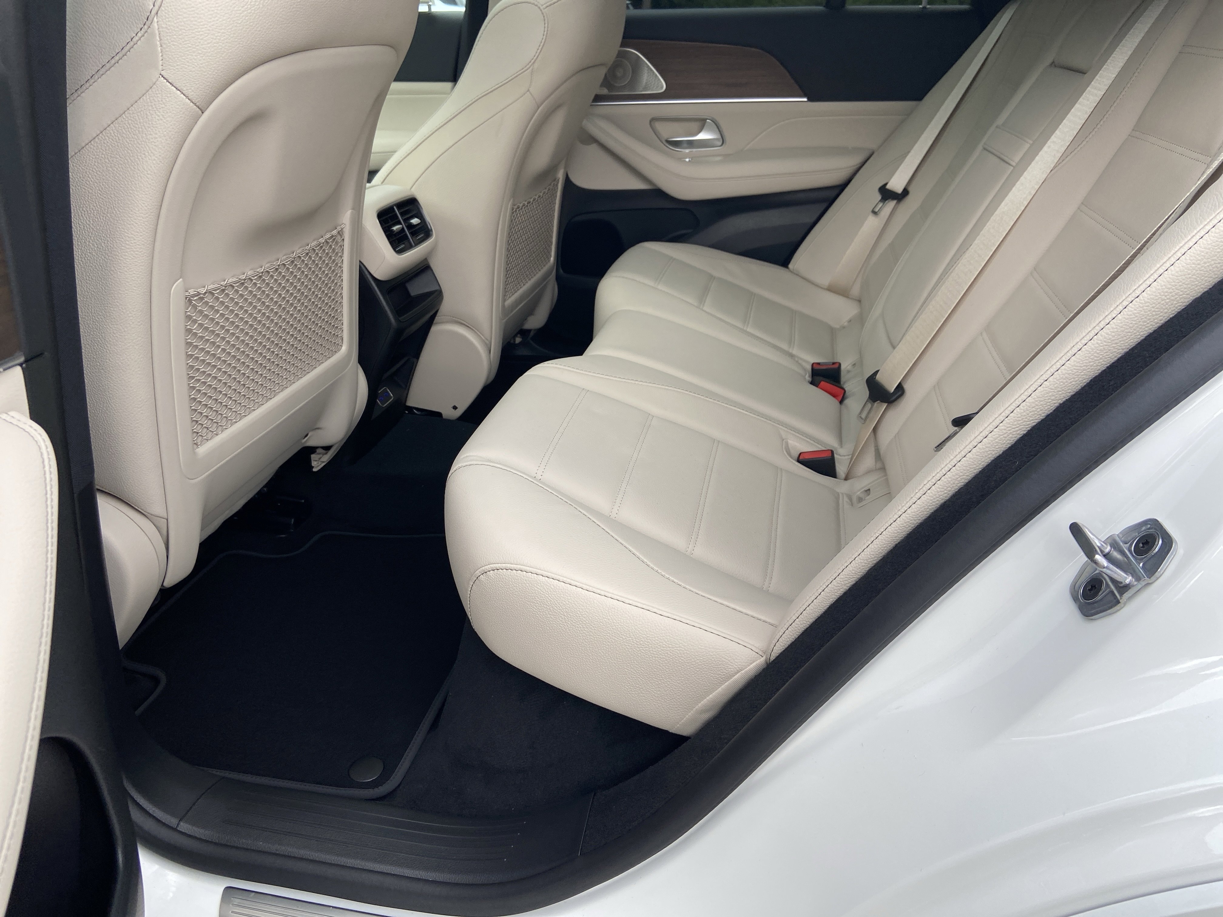 New 2026 Polar White Mercedes-Benz GLE 450 4MATIC® Coupe image 36
