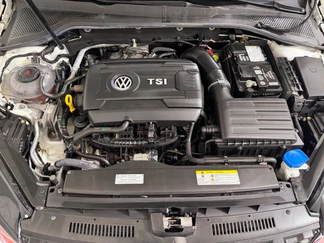 Used 2020 White Volkswagen Autobahn image 23