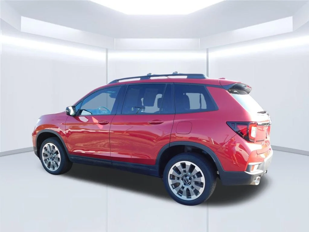 Used 2025 Red Honda Black Edition image 5