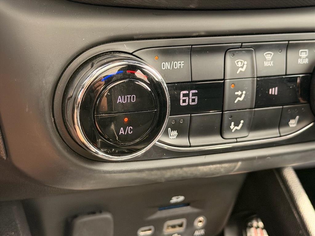 Used 2021 Oasis Blue Chevrolet RS image 20