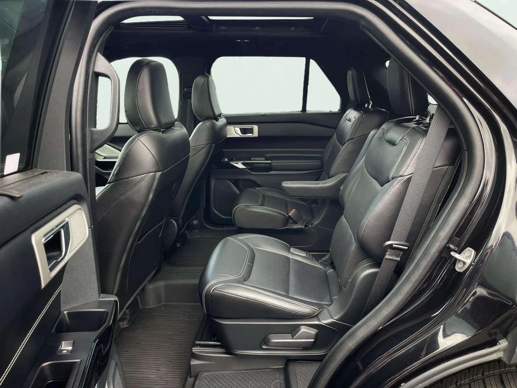 Used 2022 Agate Black Metallic Ford ST image 31