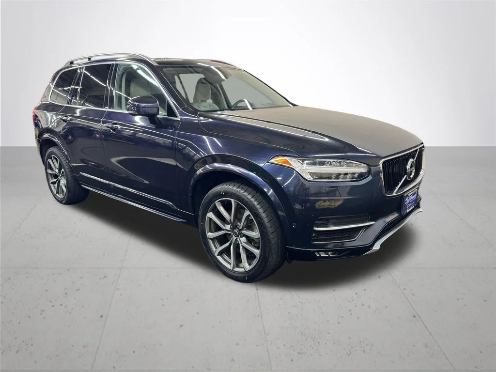 Used 2019 Blue Volvo T5 Momentum image 9