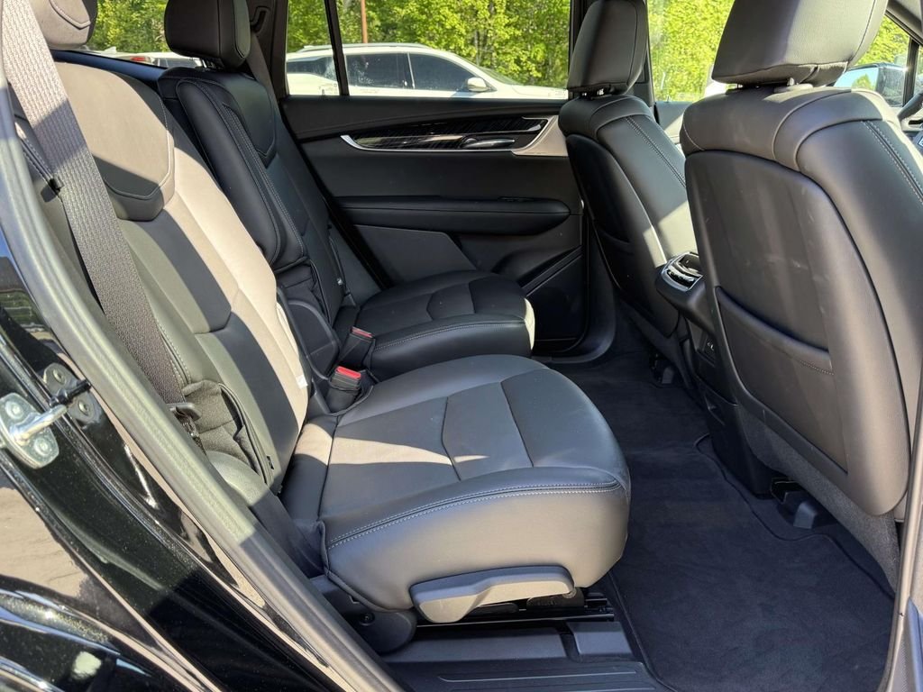 Used 2024 Black Cadillac Premium Luxury image 15