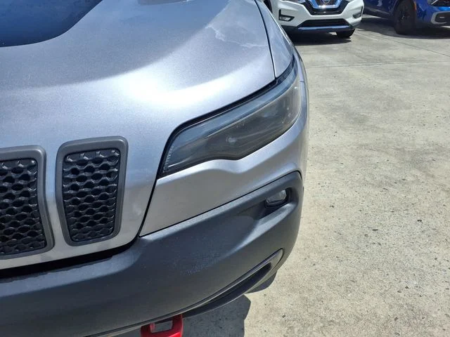Used 2020 Silver Jeep Trailhawk image 15