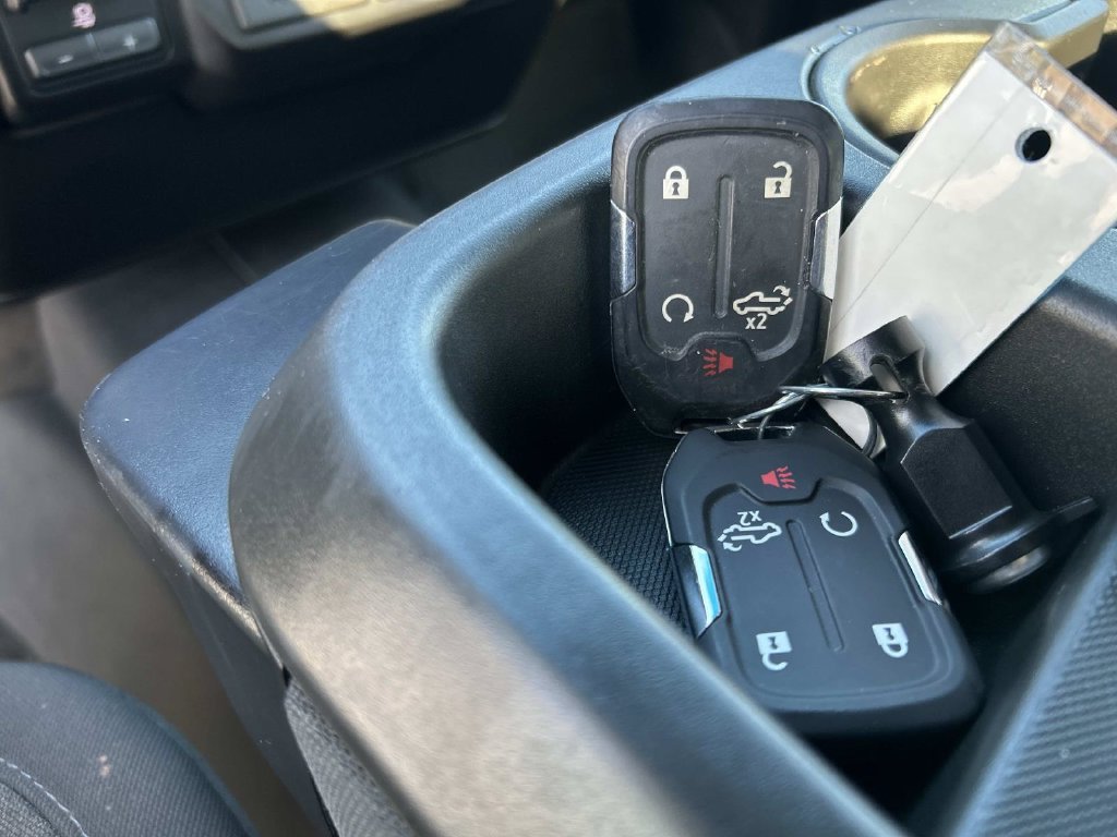 Used 2023 Summit White Chevrolet LT image 36