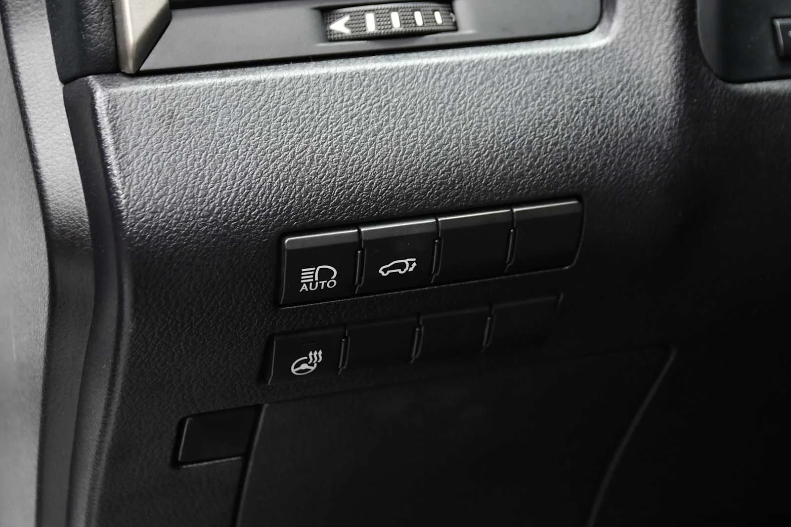 Used 2017 Ultra White Lexus  image 14