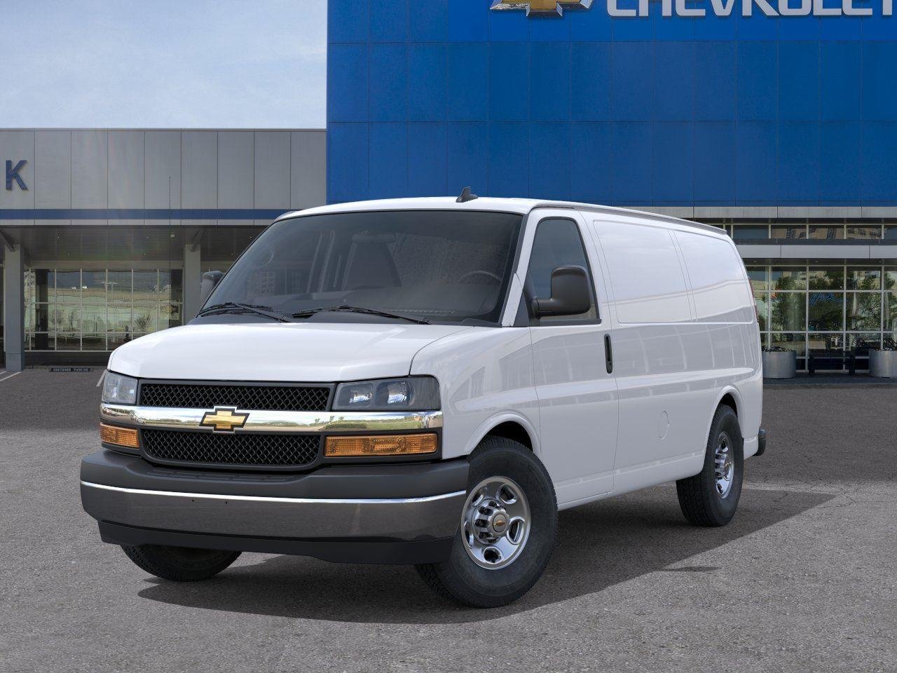 New 2026 Summit White Chevrolet WT image 6