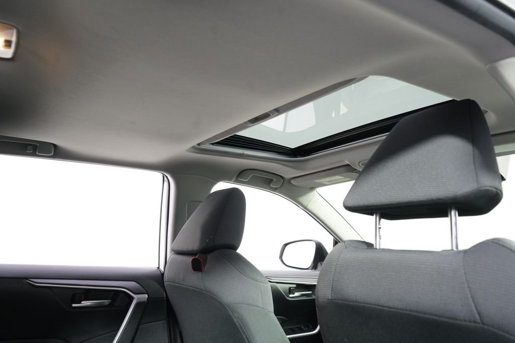 Used 2020 Super White Toyota XLE image 17
