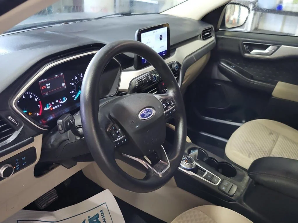 Certified Used 2020 Silver Ford SE image 9