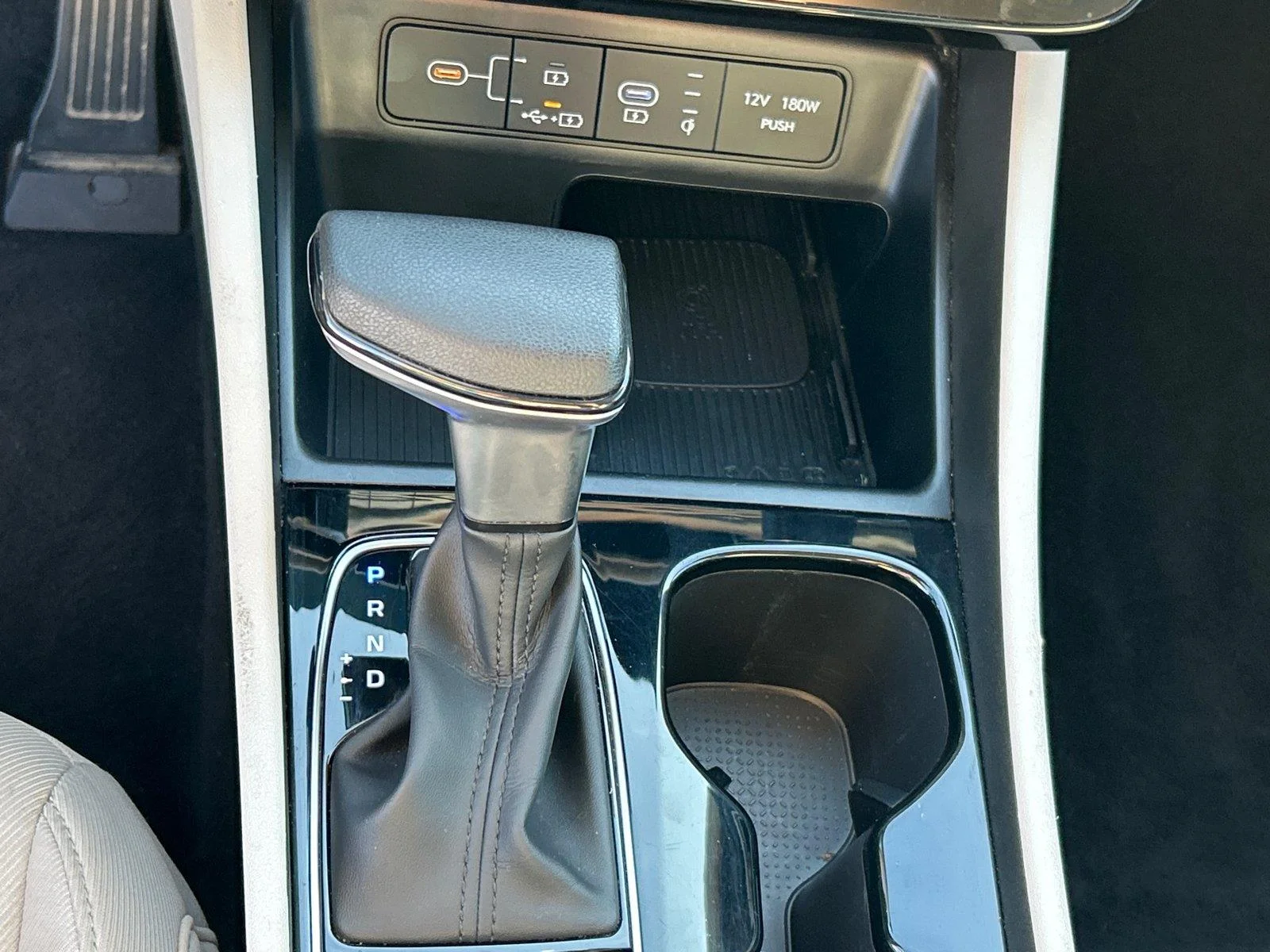 Used 2025 Shimmering Silver Hyundai SEL image 24