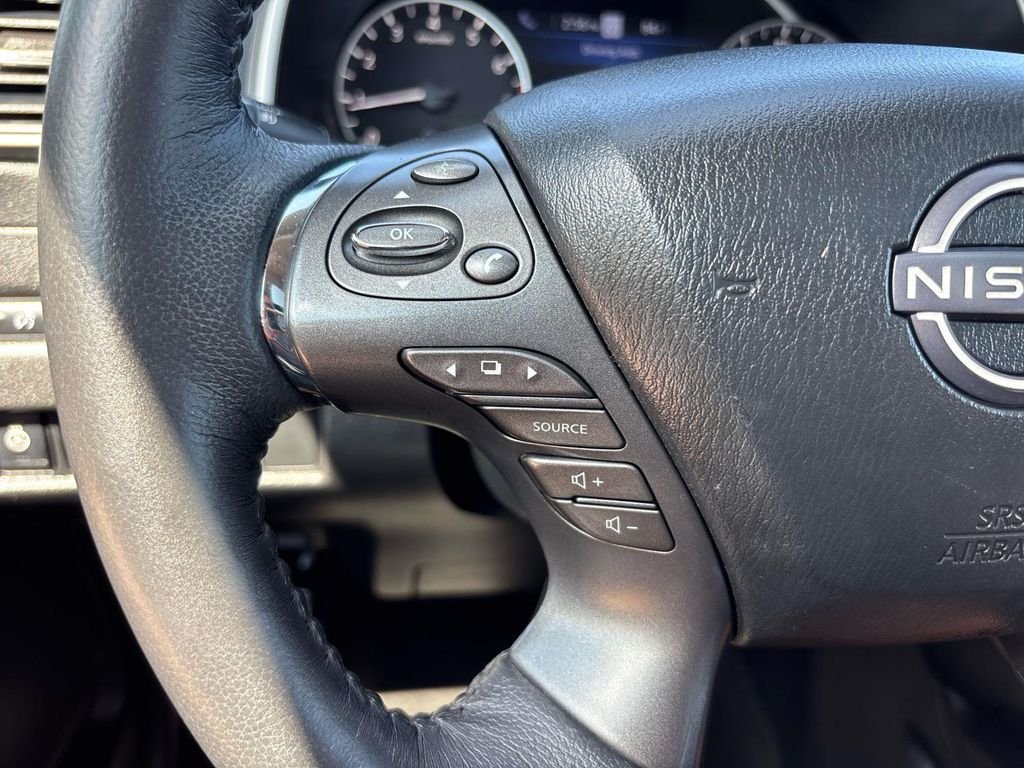 Used 2023 White Nissan SL image 23