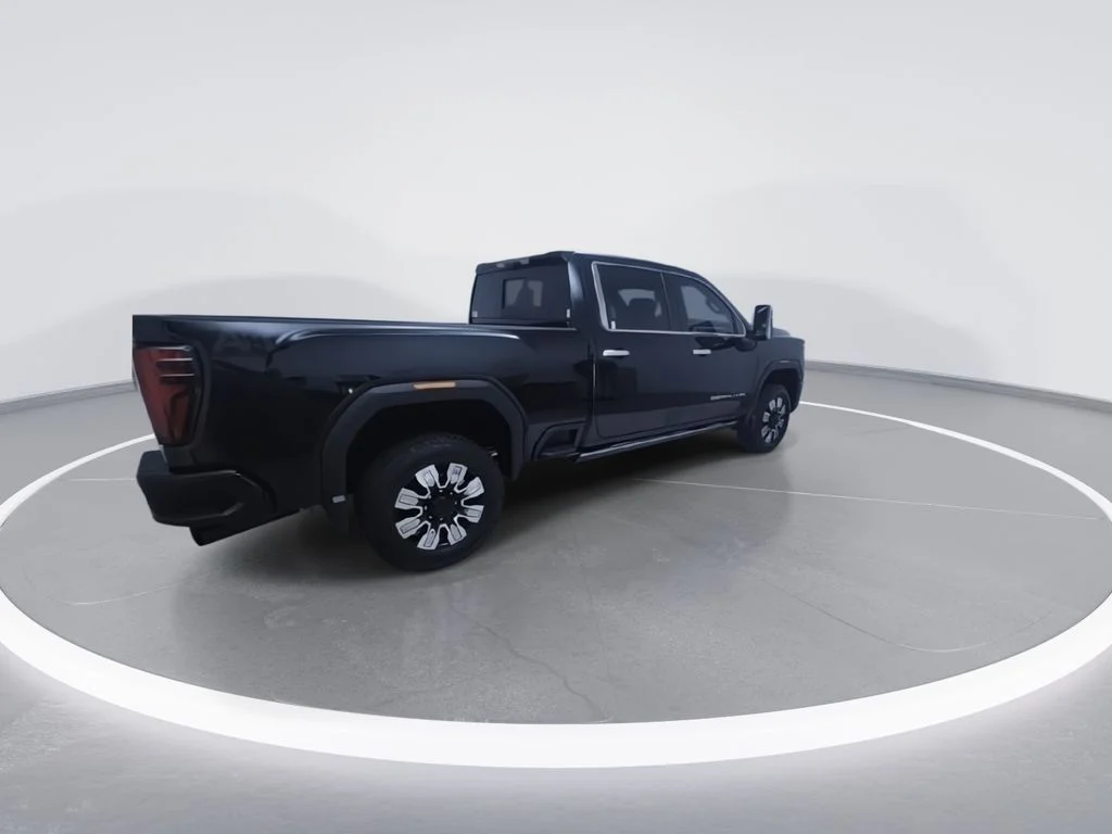 Used 2025 Black GMC Denali image 9