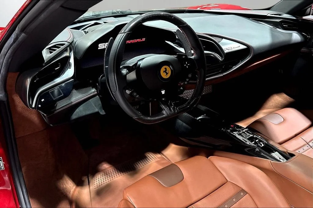 Used 2023 Rosso Mugello Ferrari  image 15
