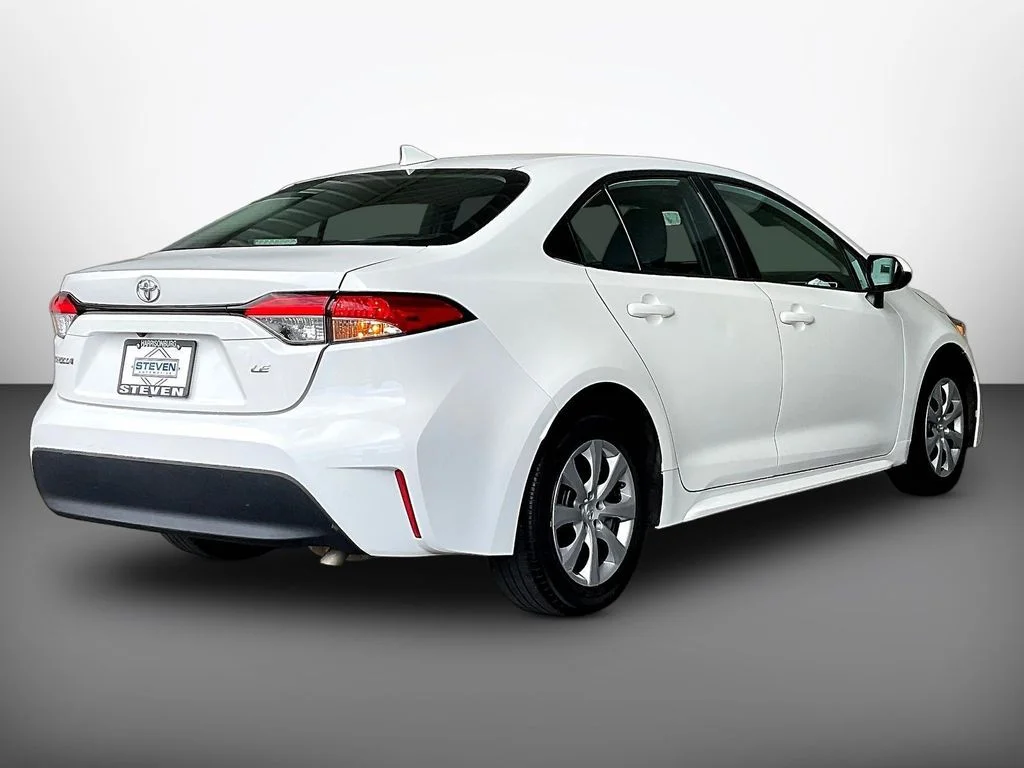 Used 2024 Ice Toyota LE image 6