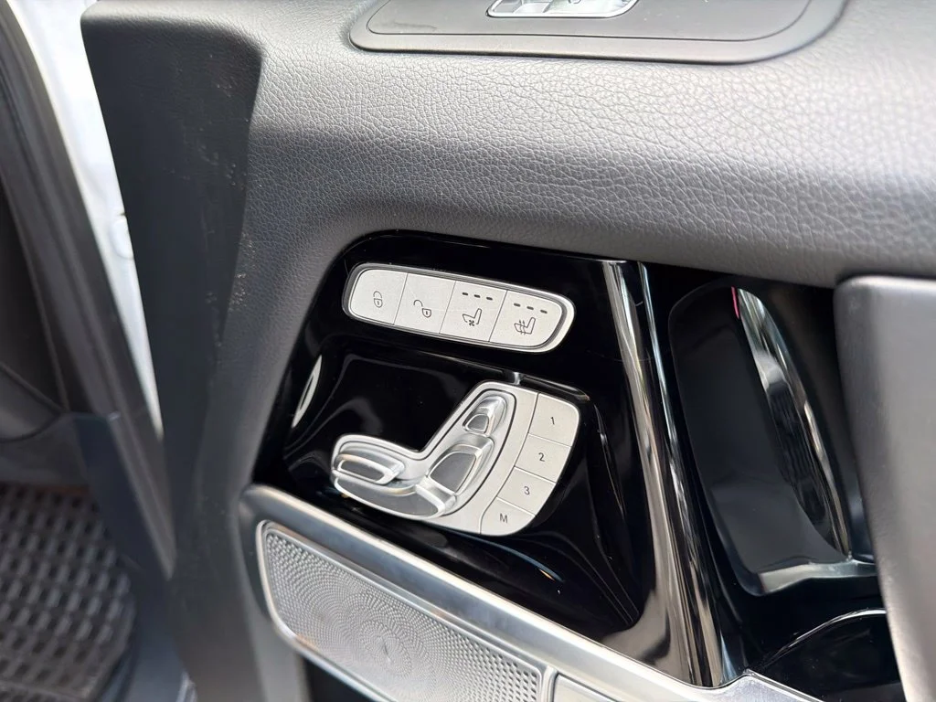 Used 2025 White Mercedes-Benz G 550 image 29