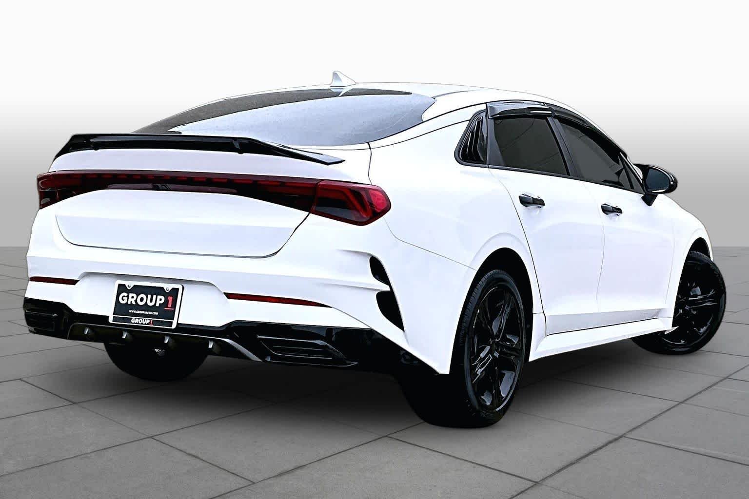 Used 2024 Glacial White Pearl Kia GT-Line image 12