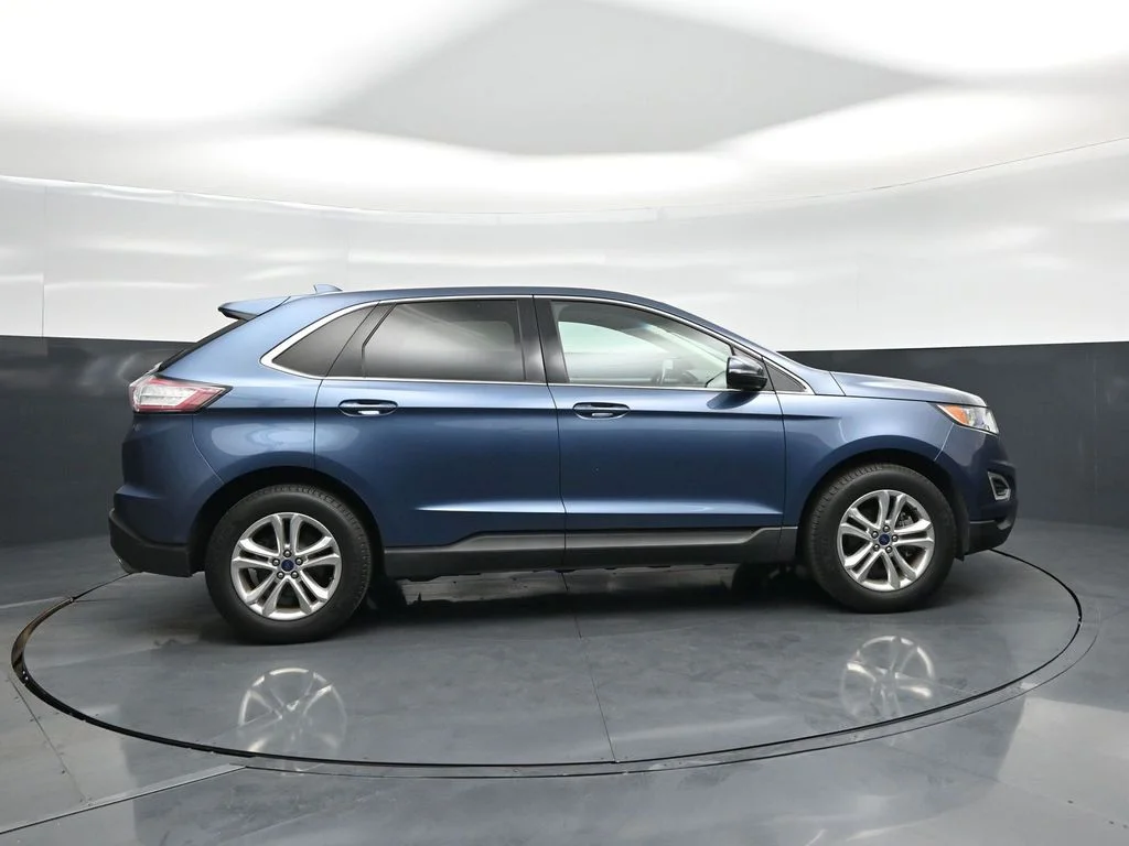 Certified Used 2018 Blue Ford SEL image 28