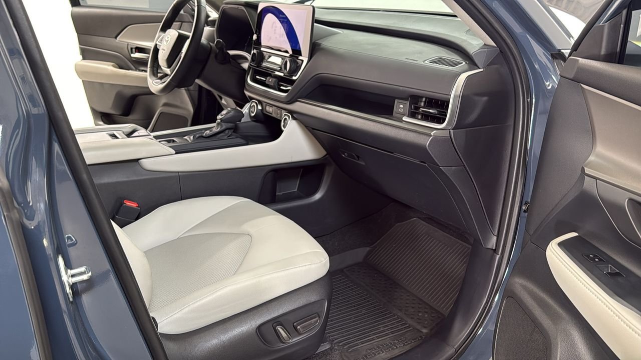 Certified Used 2024 White Toyota XLE image 19